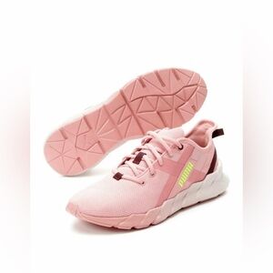 𝅺puma Soft Foam Sneakers